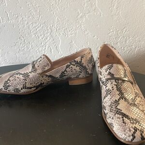 Clark’s Snake skin flats